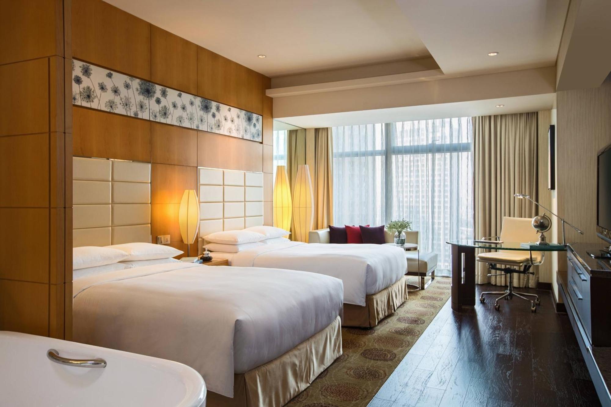 Renaissance Shanghai Putuo Hotel Exterior photo